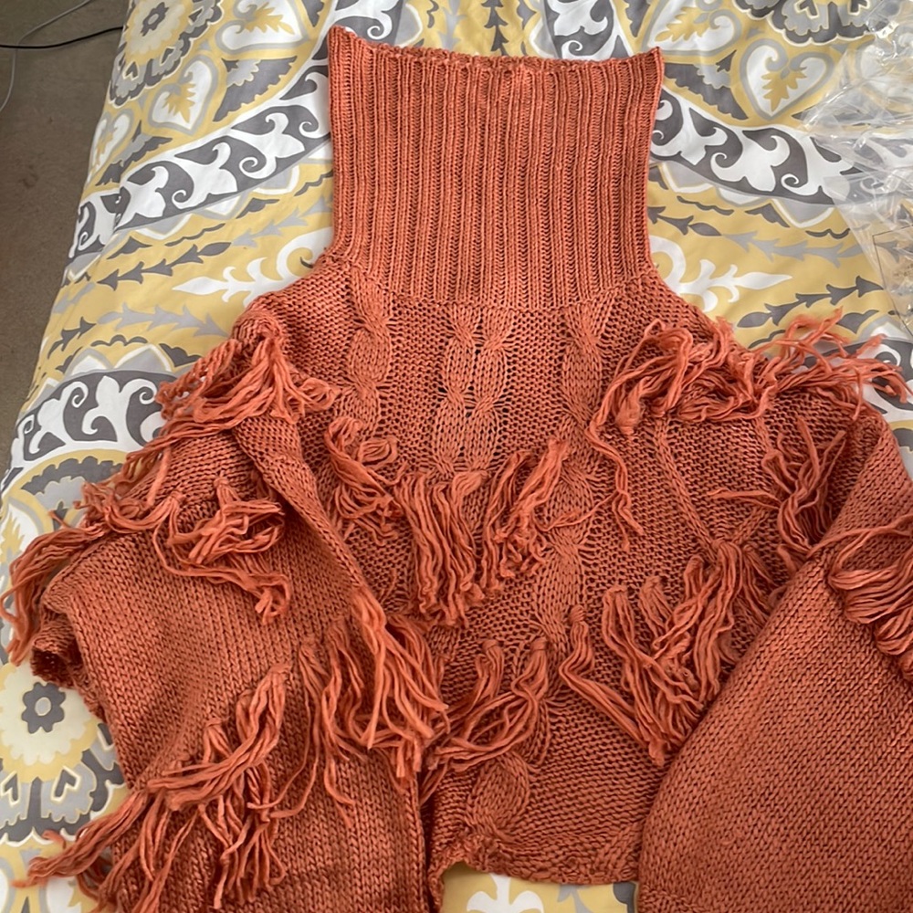 FashionNova crop fringe top